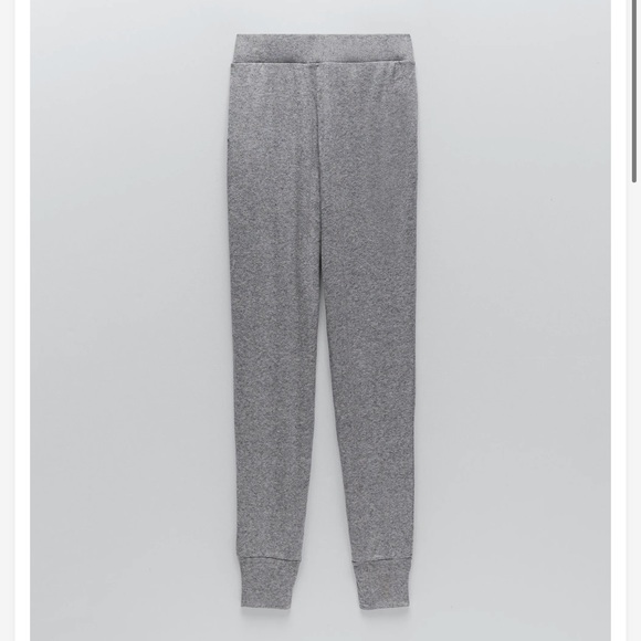 COPY - NWT Zara Soft joggers set - Top M / Bottoms M - Picture 5 of 6